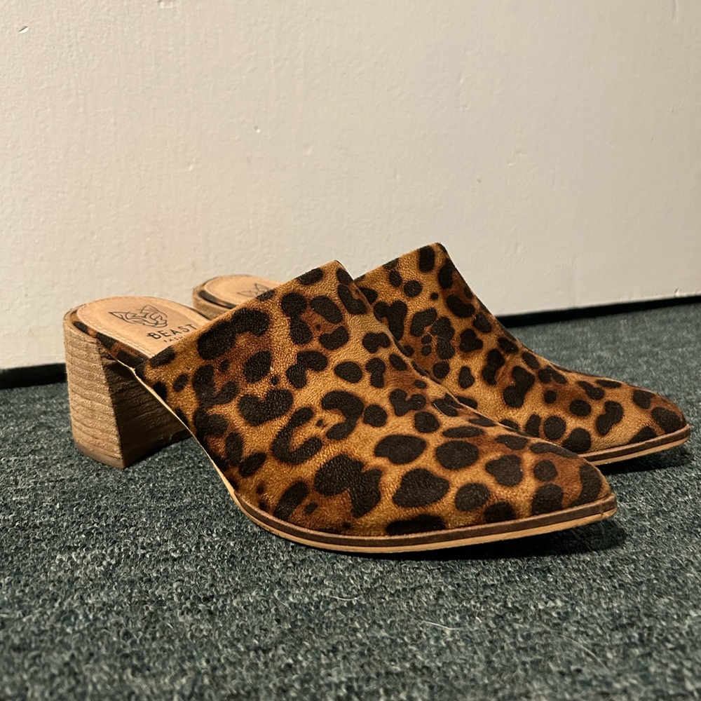 Beast Fashion Cheetah Shoes w/ Heal